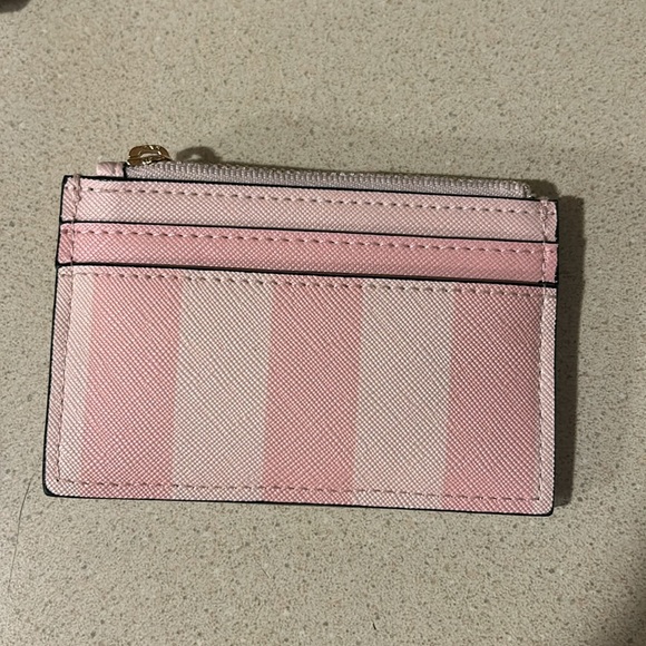 victoria’s secret card holder - Picture 2 of 3
